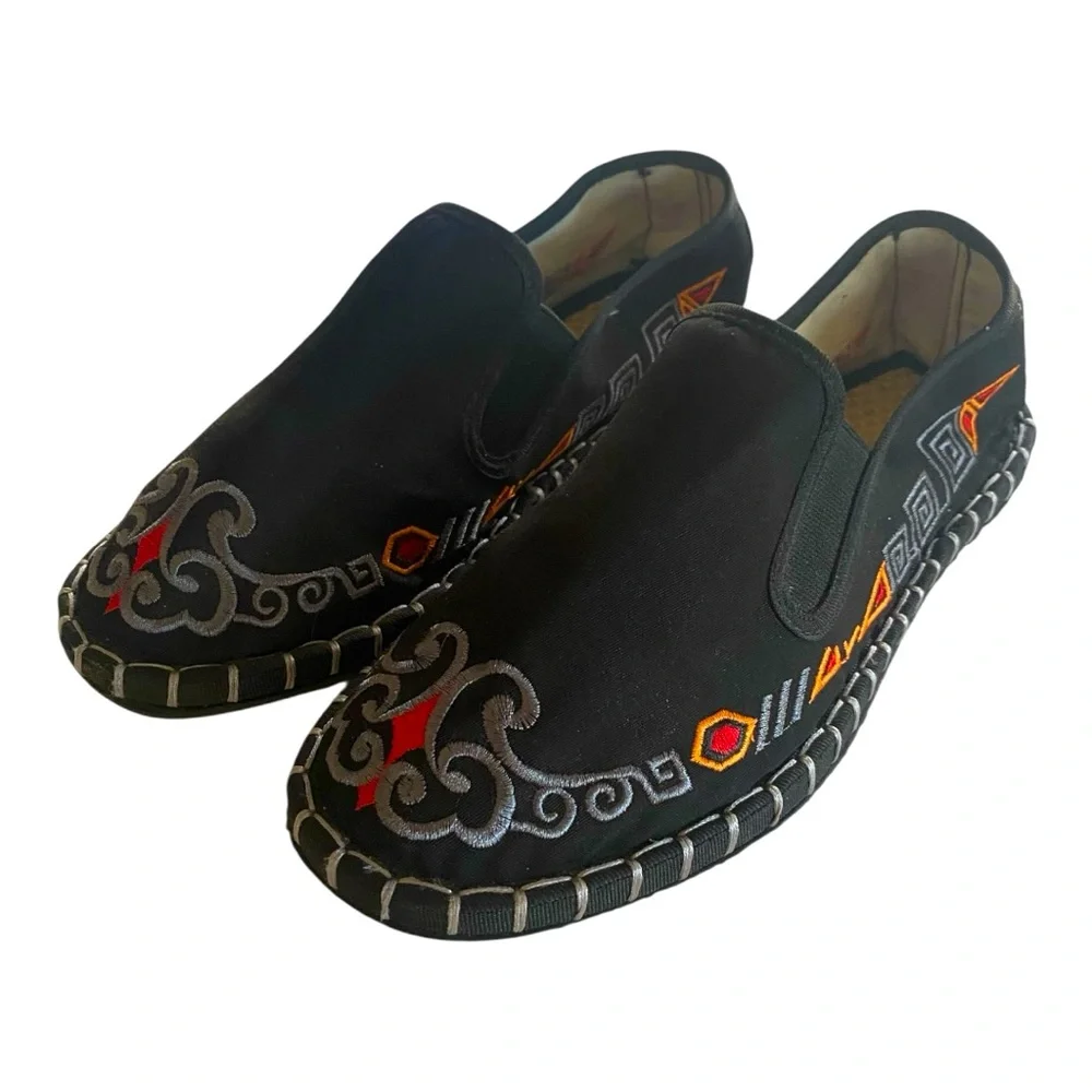 Black Embroidered Slip-On Shoes unisex - Picture 1 of 10